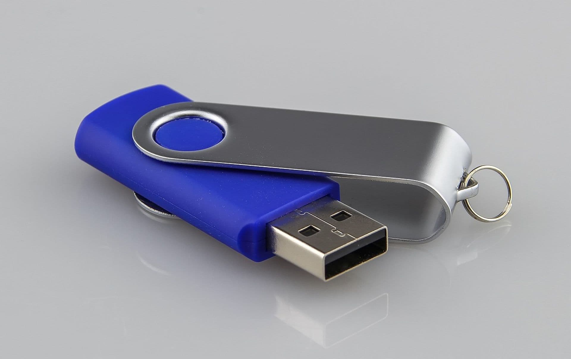 Přenos dat z USB flash disku